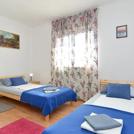 Fuer 4 Personen Ca 40 Qm In Stinjan, Istrien Istrische Riviera Apartman Stinjan